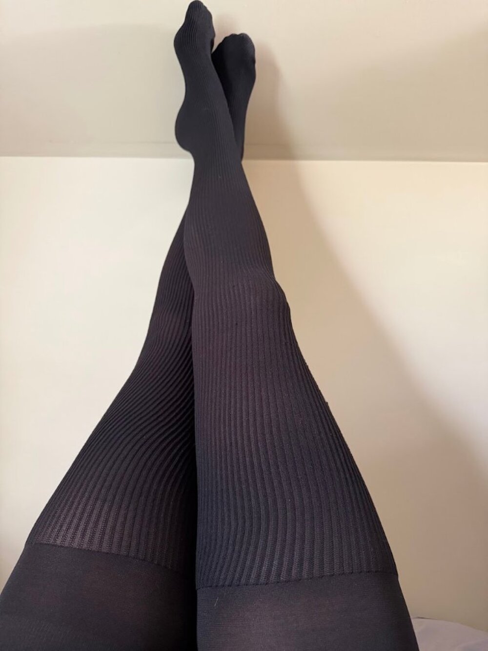 black ribbed tights